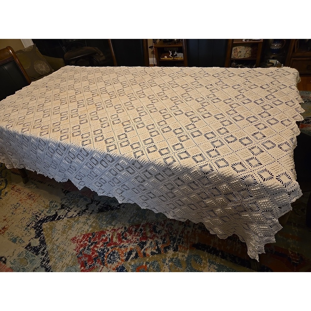VTG White Hand Crocheted Tablecloth‎ Spread 88 X 76 Picot Edging Popcorn Stitch
